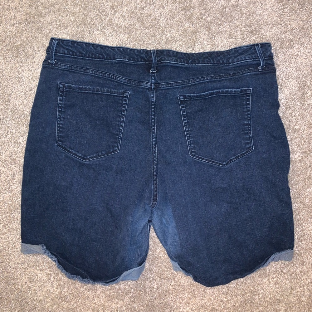 Ava & Viv Dark Blue Bermuda Jean shorts size 22W - Picture 9 of 10